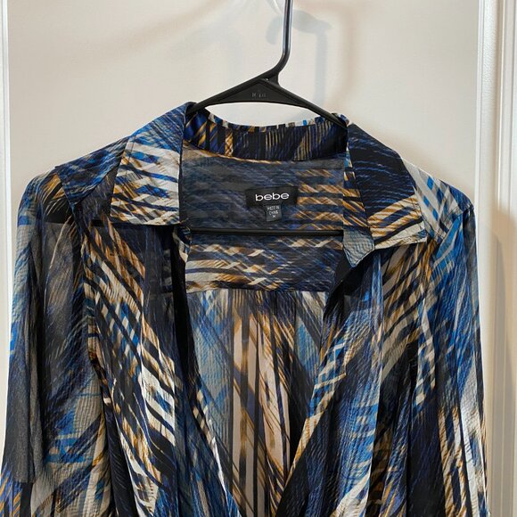 Bebe Multicolor Print Crossover Twist Front Top Size Medium - Picture 3 of 9